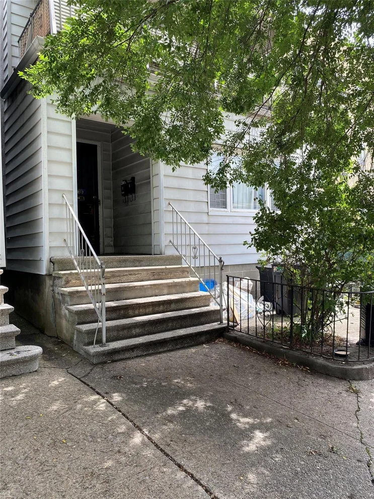 Unit for sale at 1624 Seddon Street, New York, NY 10461