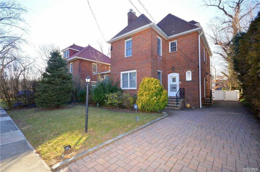 Unit for sale at 34 Essex Road, North Hempstead, NY 11023