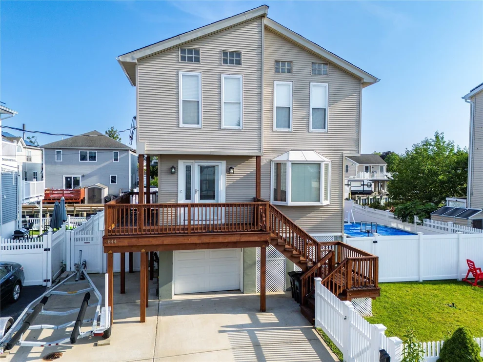 Unit for sale at 644 Arthur Street, Hempstead, NY 11510