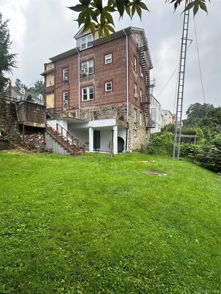 Unit for sale at 10 Hillbright Terrace, Yonkers, NY 10703
