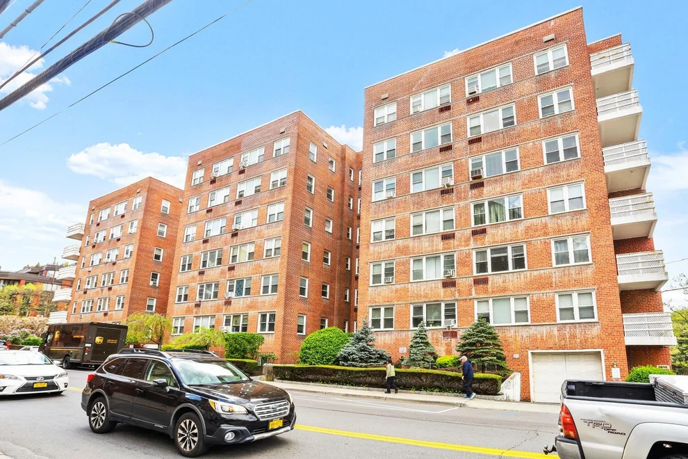 Unit for sale at 30 E Hartsdale Avenue, Greenburgh, NY 10530