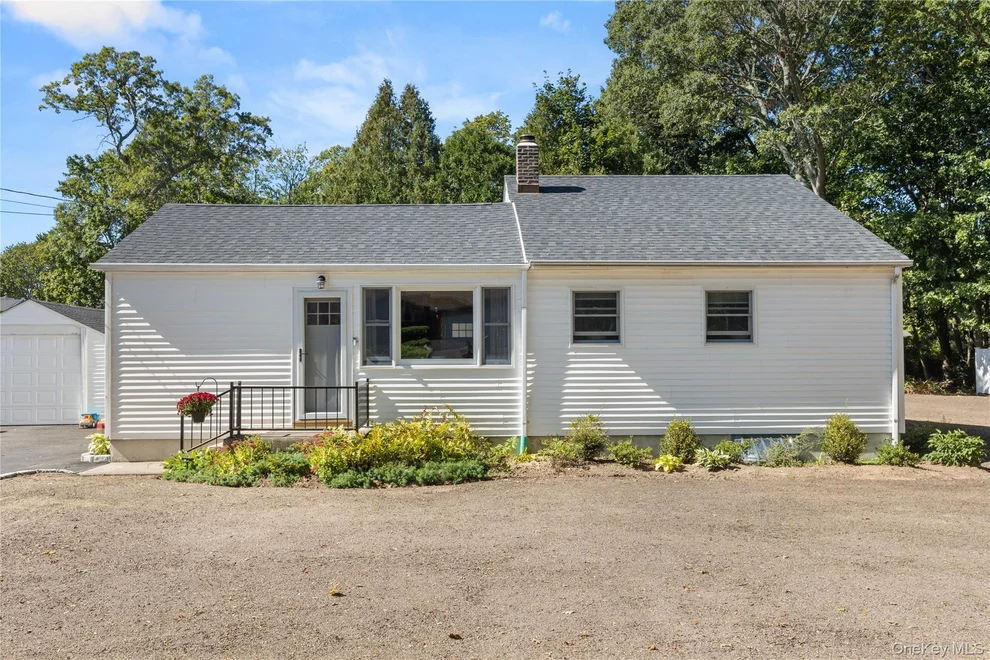 Unit for sale at 10 White Avenue, Smithtown, NY 11780
