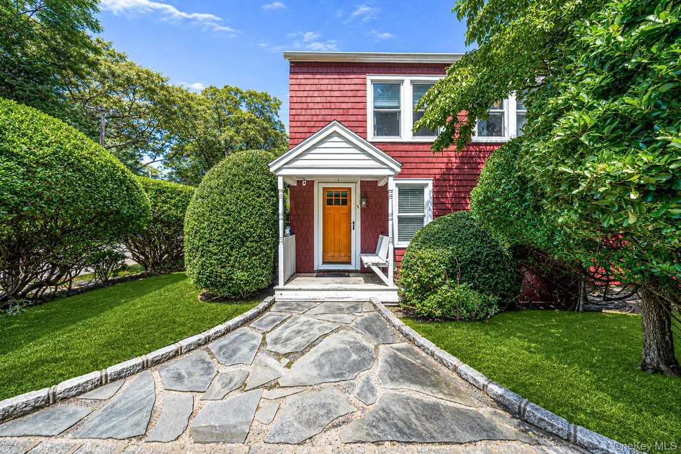 Unit for sale at 131 Quaker Path, Brookhaven, NY 11733