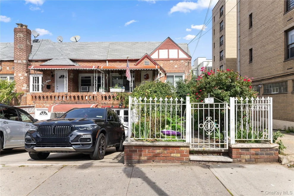 Unit for sale at 23-29 Broadway, New York, NY 11106
