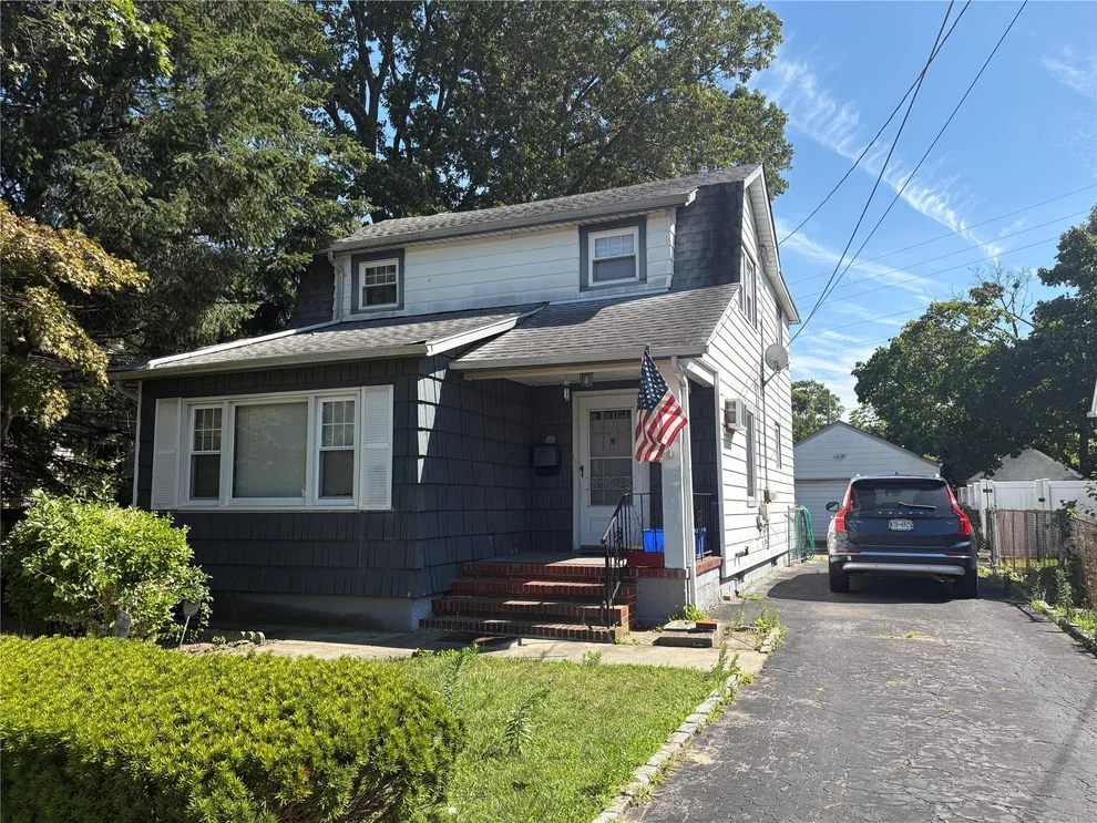 Unit for sale at 9 Prospect Avenue, Hempstead, NY 11518