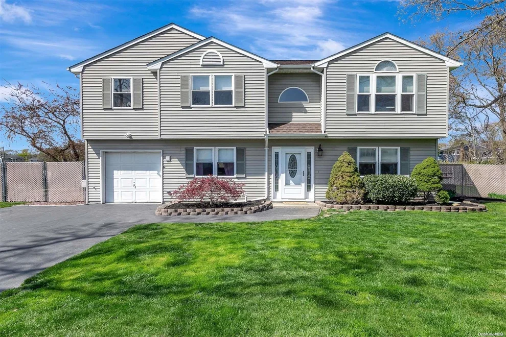 Unit for sale at 161 Harrisburg Street, Islip, NY 11706