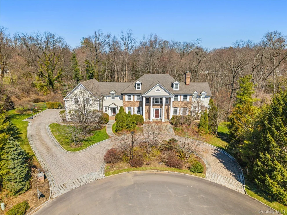 Unit for sale at 5 Rocky Hollow Drive, Mamaroneck, NY 10538