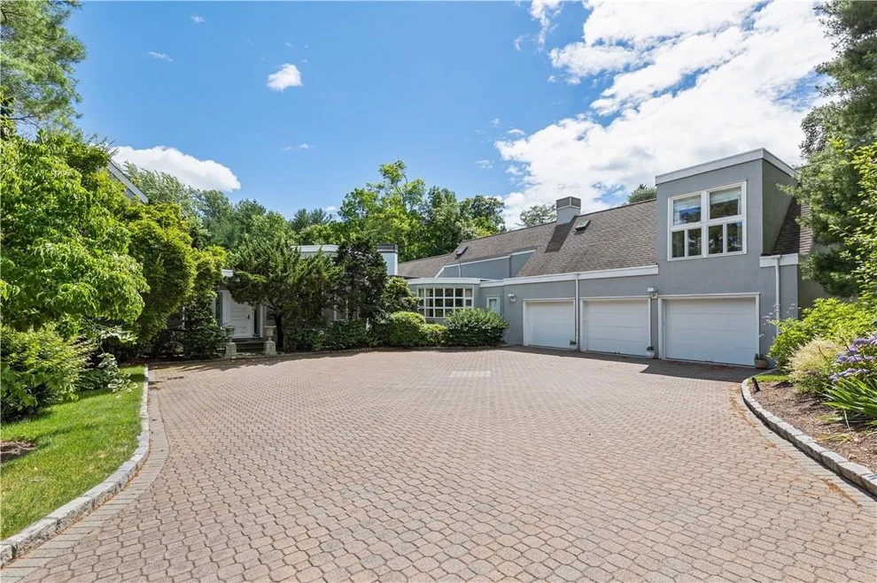Unit for sale at 20 The Crossing, Harrison, NY 10577
