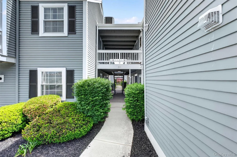 301 Commons Way