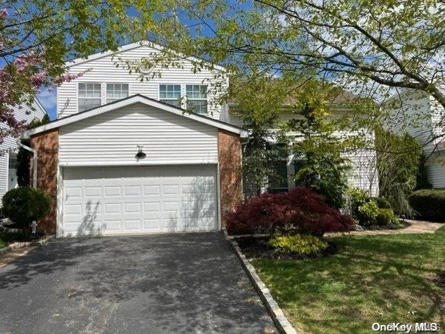 Unit for sale at 33 Hamlet Drive, Huntington, NY 11725
