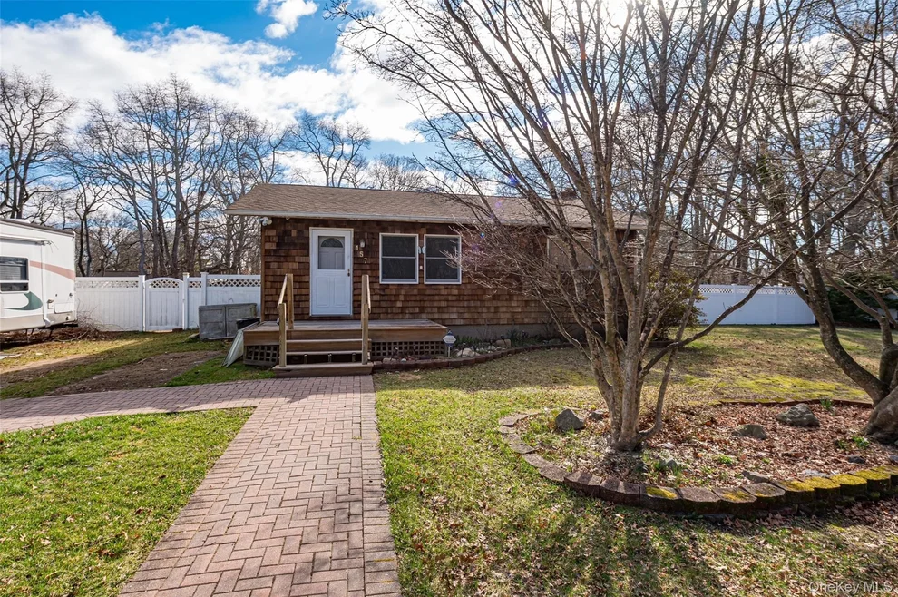 Unit for sale at 157 Hawthorne Street, Brookhaven, NY 11950