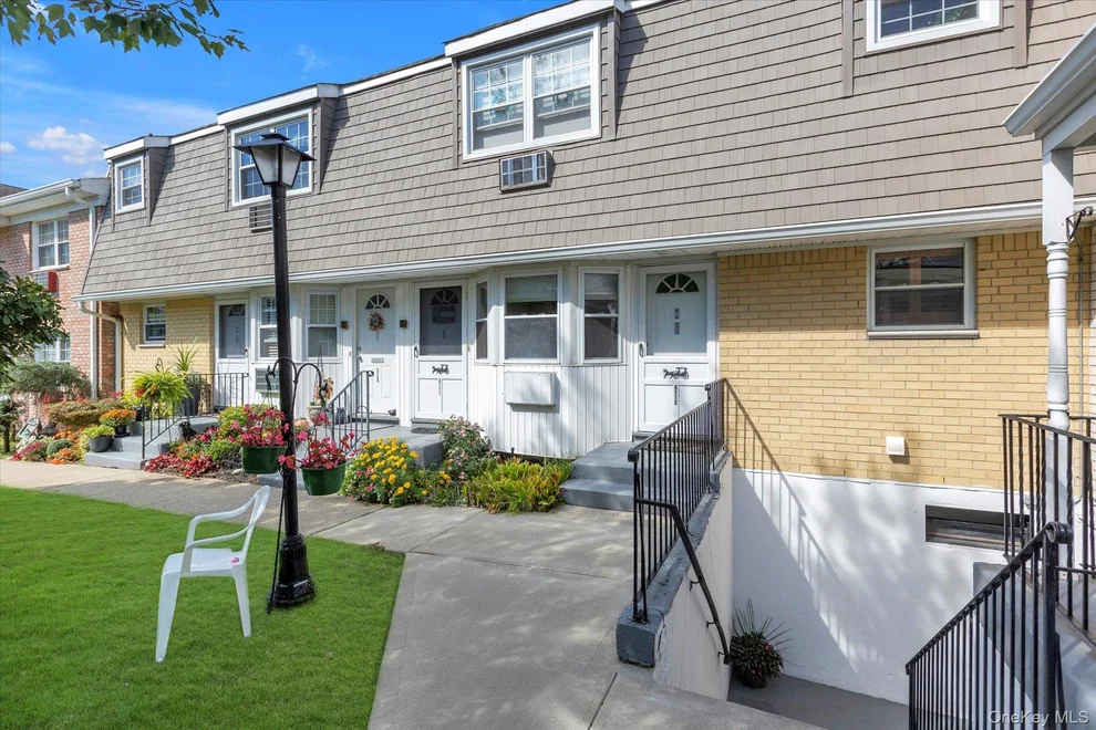 Unit for sale at 4712 Wilshire Lane, Islip, NY 11769