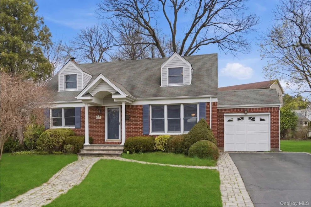Unit for sale at 2 Selden Drive, Huntington, NY 11731