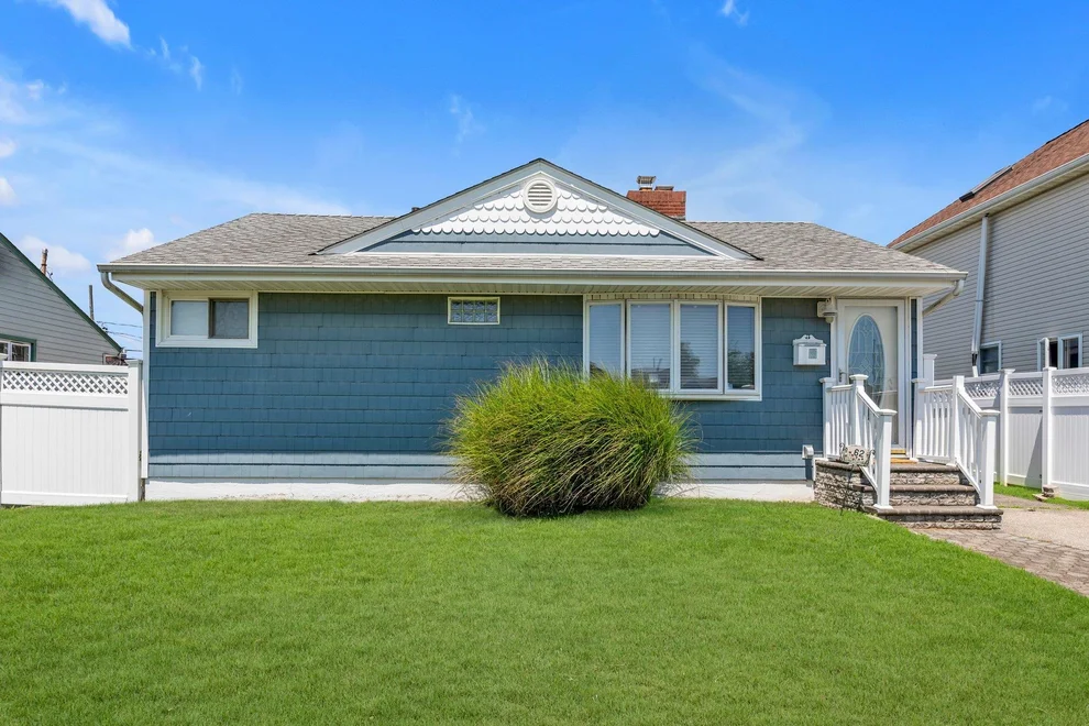 Unit for sale at 62 Grant Street, Hempstead, NY 11520