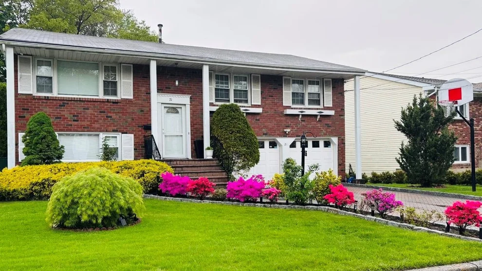 Unit for sale at 21 Eastwind Road, Yonkers, NY 10710