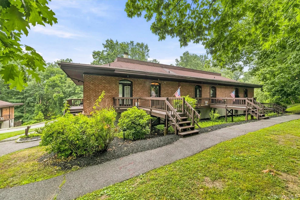 1 Beecher Lane