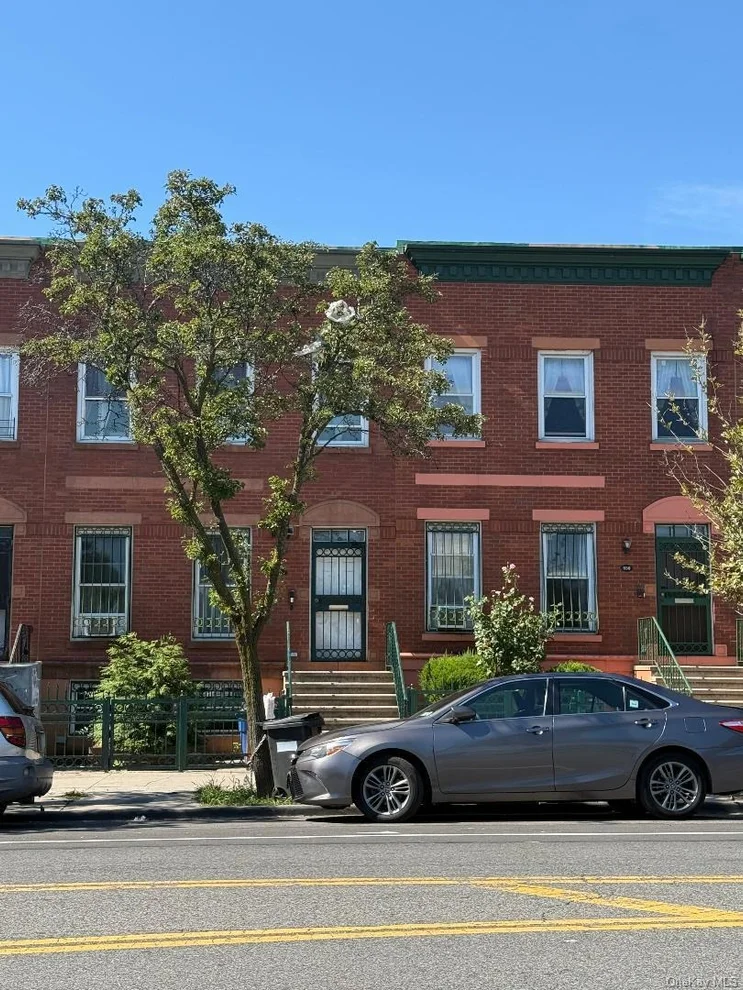 Unit for sale at 940 Longwood Avenue, New York, NY 10459