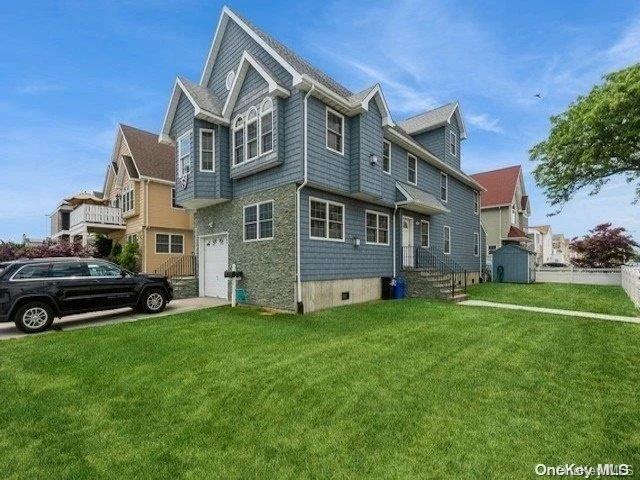 Unit for sale at 305 Roosevelt Boulevard, Long Beach, NY 11561