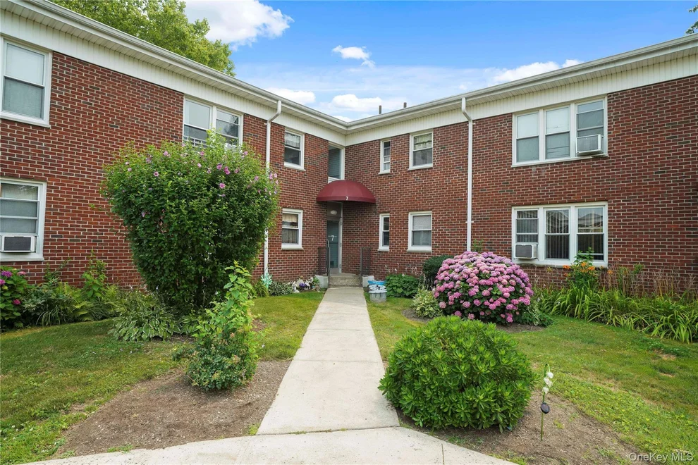 Unit for sale at 7 Winchester Avenue, Yonkers, NY 10710