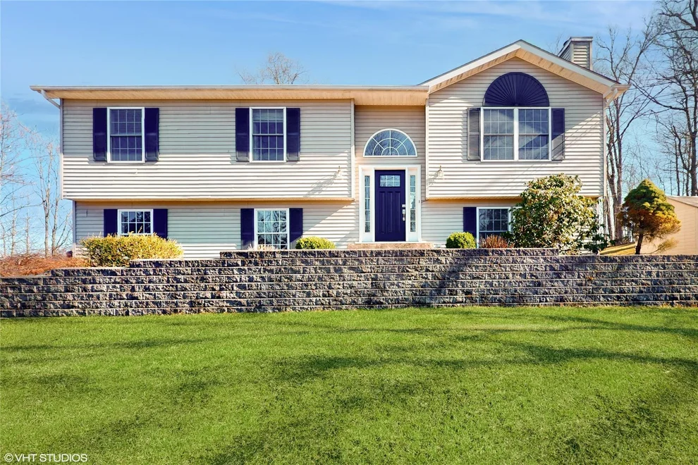 Unit for sale at 6 Dugan Lane, Wappinger, NY 12533