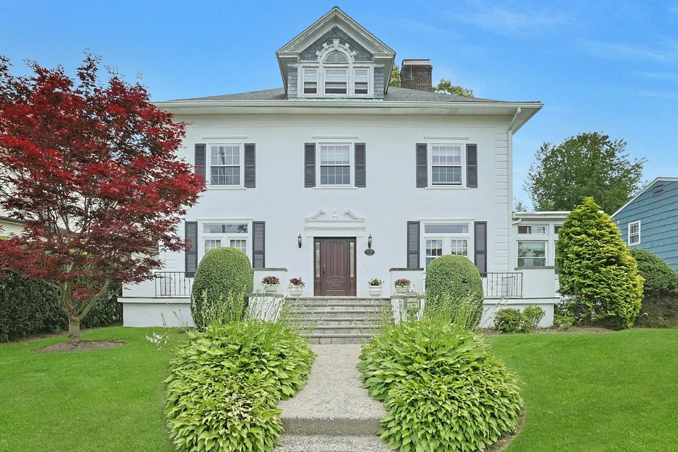 Unit for sale at 233 Commonwealth Avenue, Mount Vernon, NY 10552