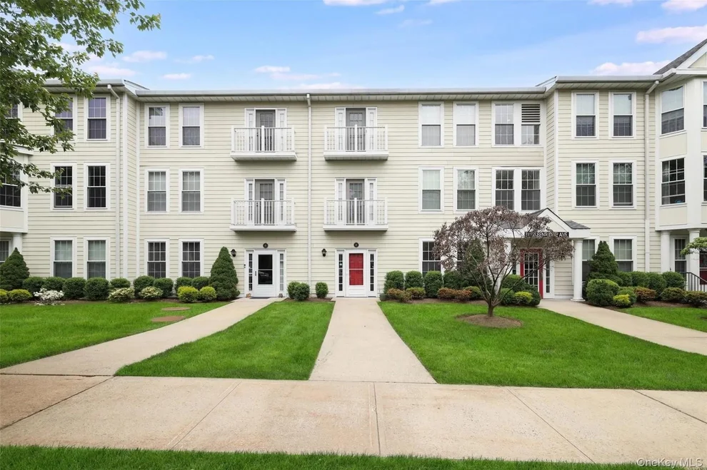 Unit for sale at 31 Greenridge Avenue, White Plains, NY 10605