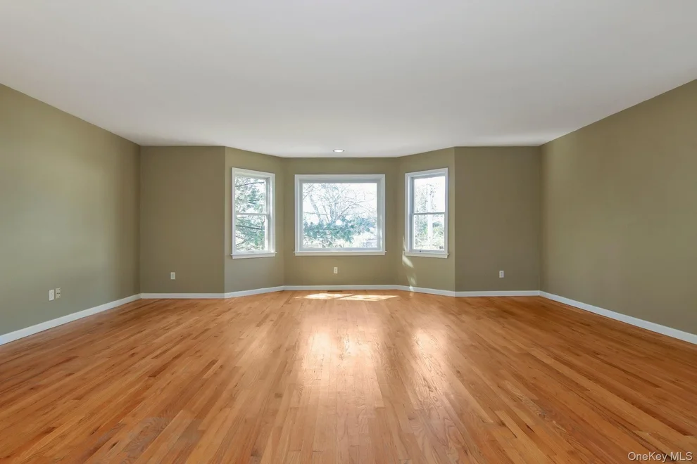 Unit for sale at 4 Manor Place, White Plains, NY 10605