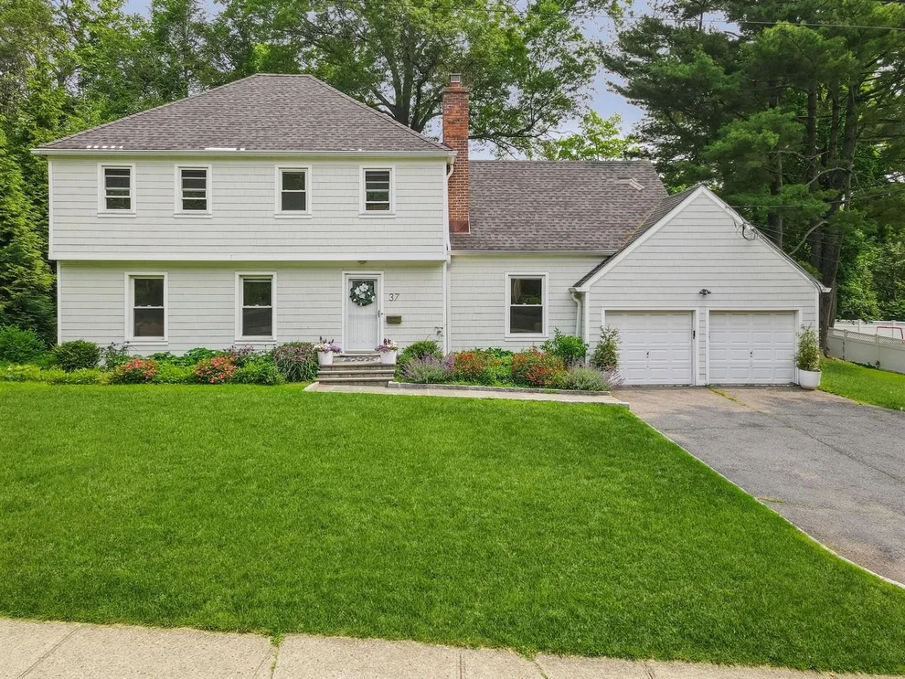 Unit for sale at 37 Oakland Beach Avenue, Rye City, NY 10580