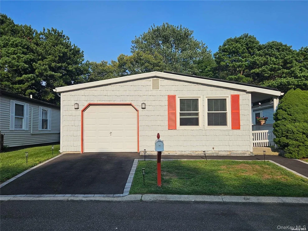 Unit for sale at 124 Village Circle W, Brookhaven, NY 11949