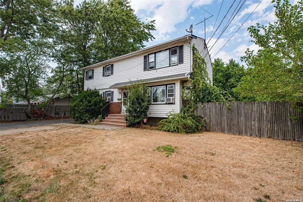 Unit for sale at 19-23 Simon Street, Babylon, NY 11702