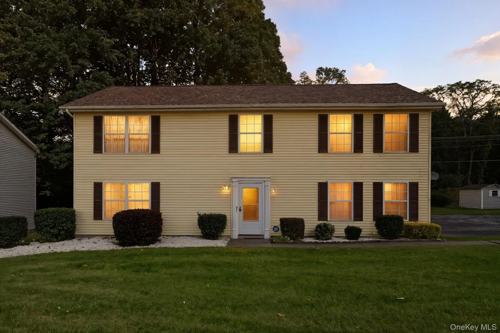 Unit for sale at 19 Hawk Lane, Poughkeepsie, NY 12601