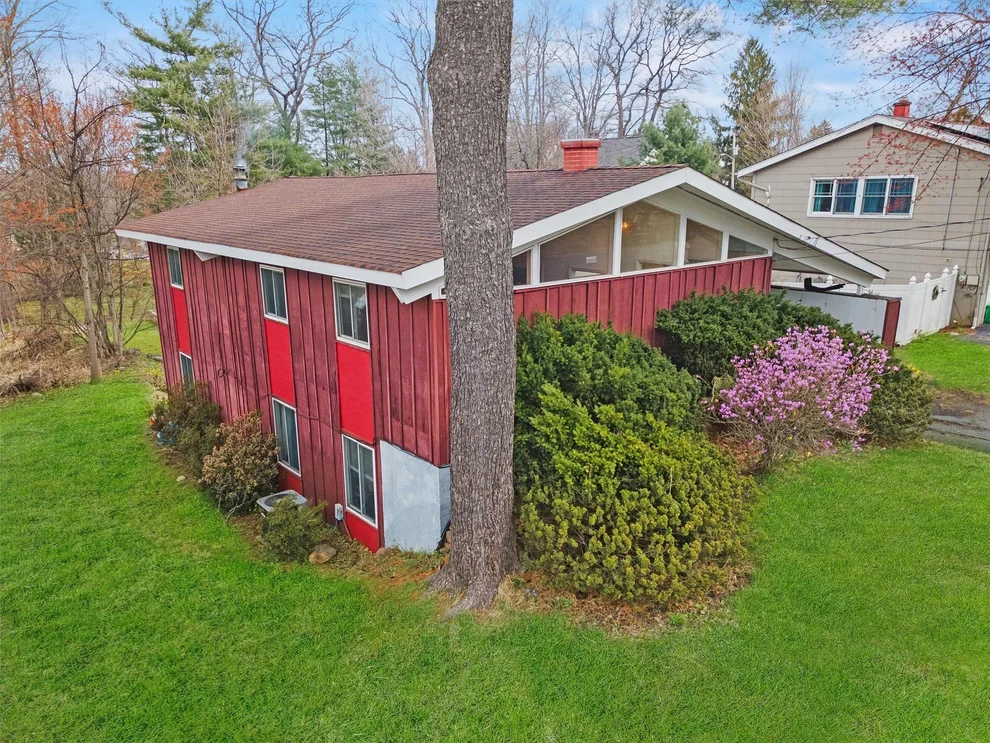 Unit for sale at 705 Abbey Lane, Clarkstown, NY 10989