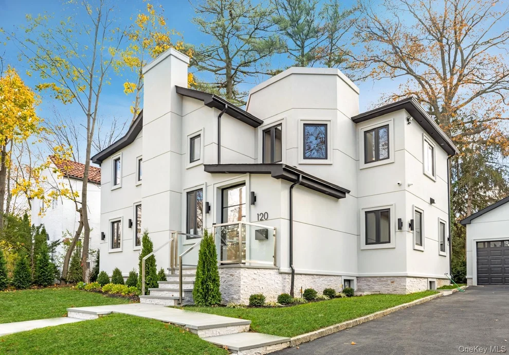 Unit for sale at 120 Baker Hill Road, North Hempstead, NY 11023