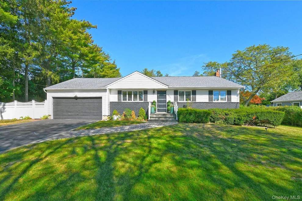 Unit for sale at 221 Burr Road, Huntington, NY 11731