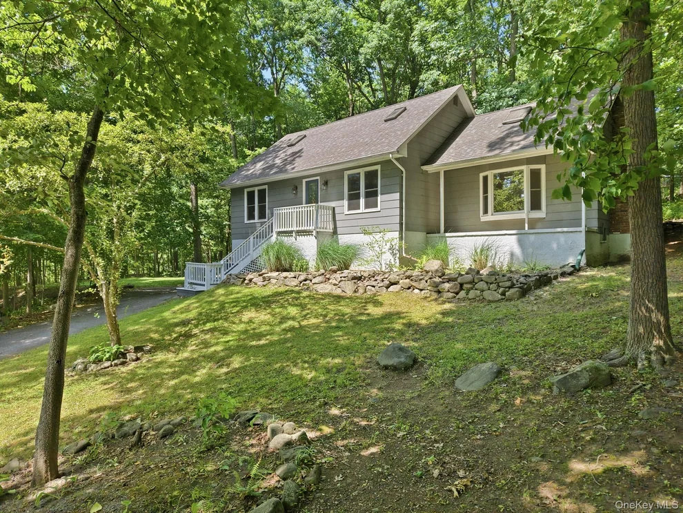 Unit for sale at 3 Dogwood Hollow, New Paltz, NY 12561