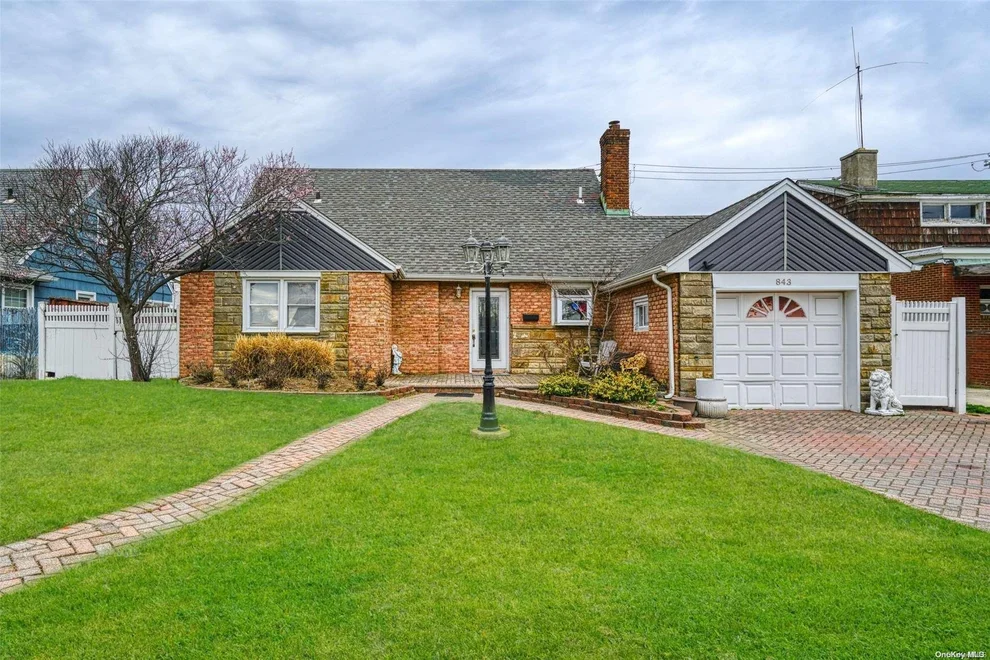 Unit for sale at 843 E Park Avenue, Hempstead, NY 11561