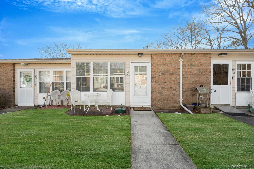 Unit for sale at 423 Woodbridge Drive, Brookhaven, NY 11961
