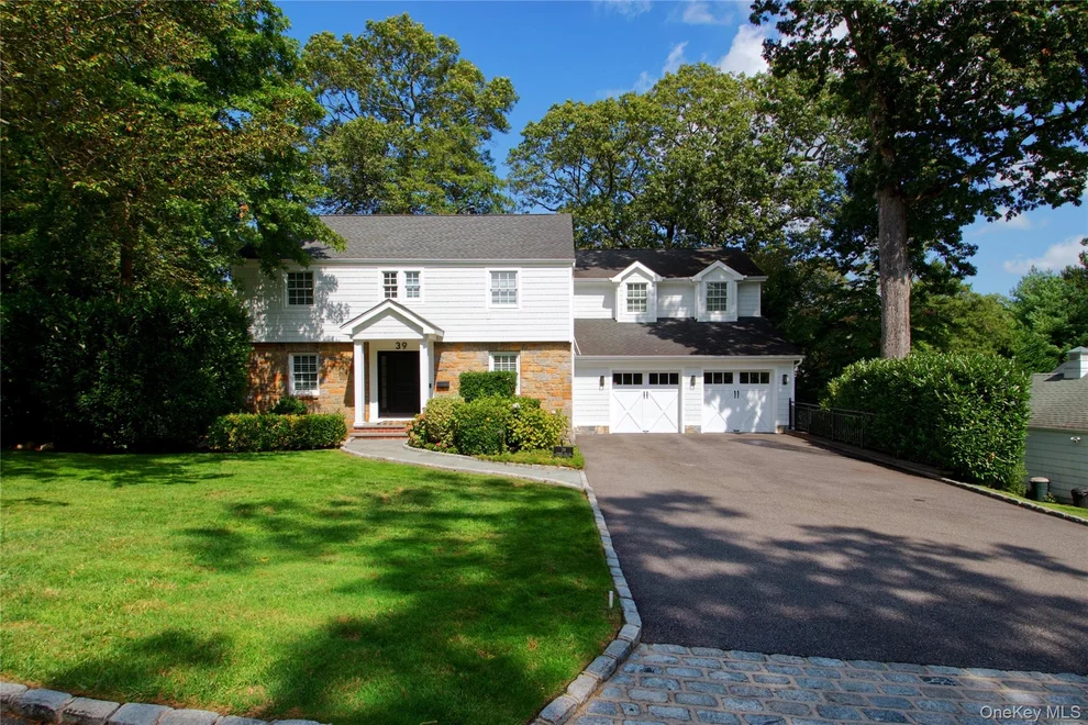Unit for sale at 39 Squirrel Hill Road, North Hempstead, NY 11577