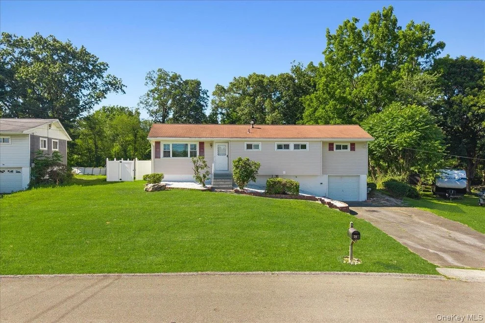 Unit for sale at 24 Stony Run Road, Newburgh (Town), NY 12550
