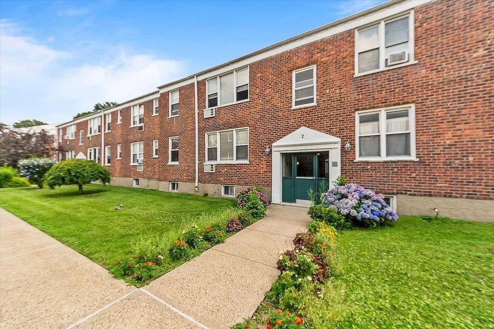 Unit for sale at 836 Palisade Avenue, Yonkers, NY 10703