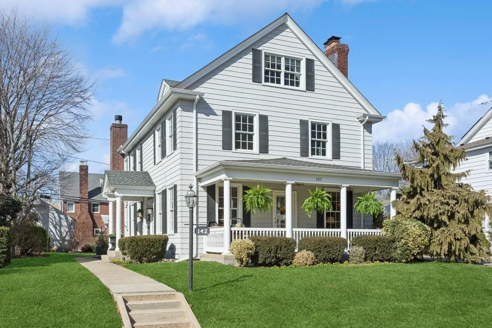 Unit for sale at 142 Roxbury Road, Hempstead, NY 11530