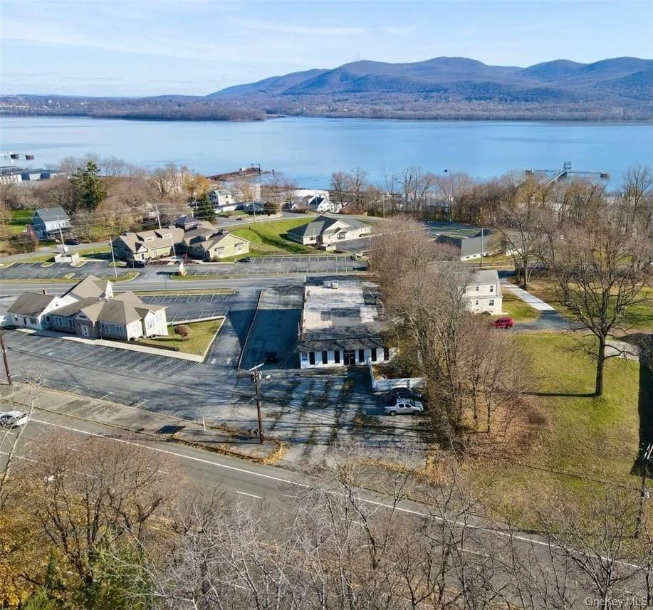 Unit for sale at 3054 Us Route 9W, New Windsor, NY 12553