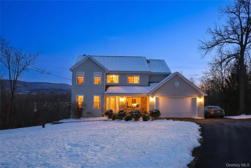 Unit for sale at 14 Whalen Drive, Beekman, NY 12533