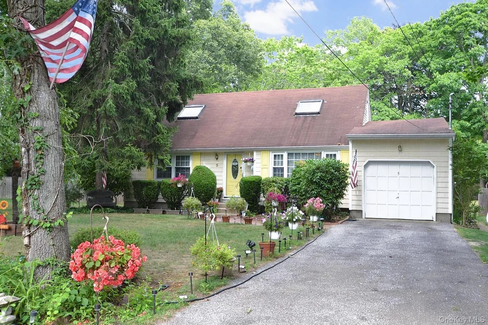 Unit for sale at 5 Radio Avenue, Brookhaven, NY 11764
