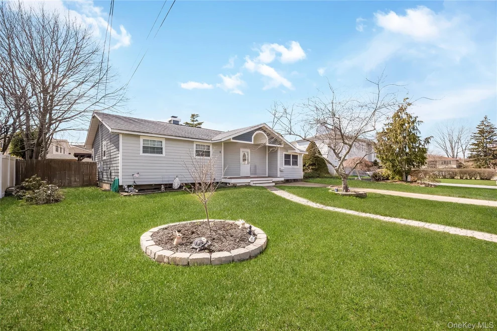Unit for sale at 6 Evy Court, Islip, NY 11782