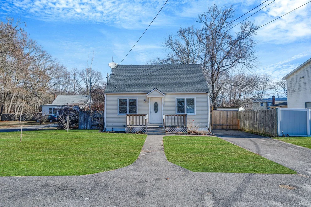 Unit for sale at 476 Revilo Avenue, Brookhaven, NY 11967