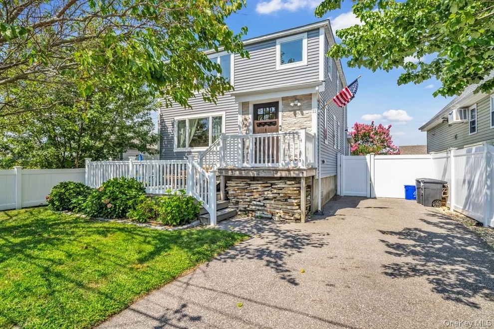 Unit for sale at 11 Nereid Place, Babylon, NY 11702