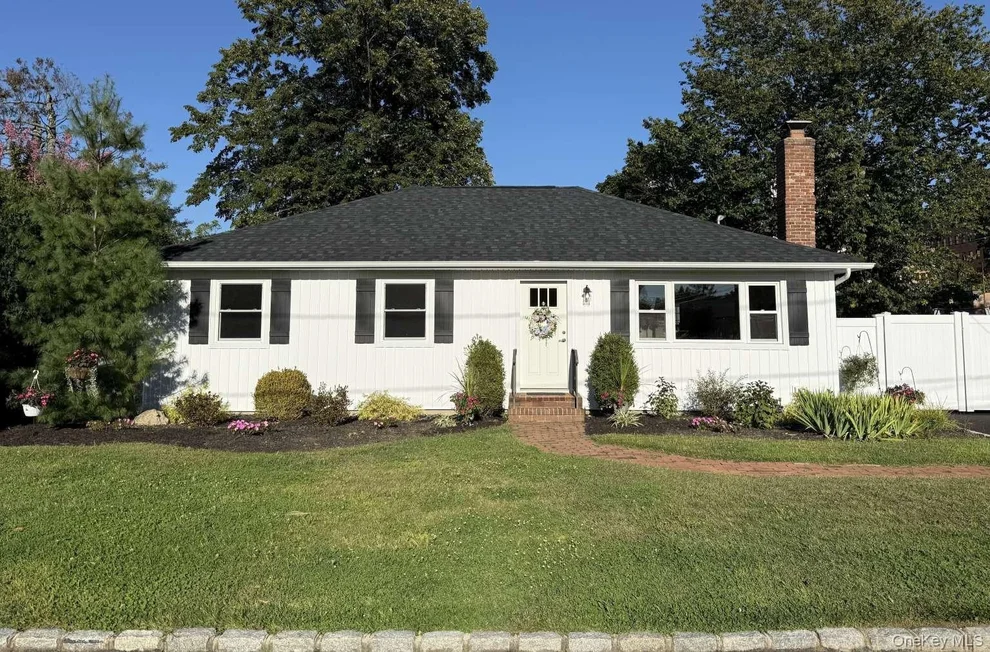 Unit for sale at 11 E Bay Drive, Islip, NY 11795