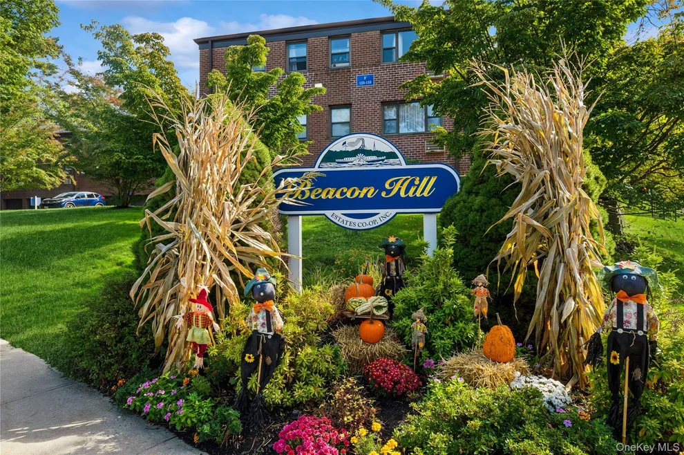Unit for sale at 17 Manor House Drive, Greenburgh, NY 10522