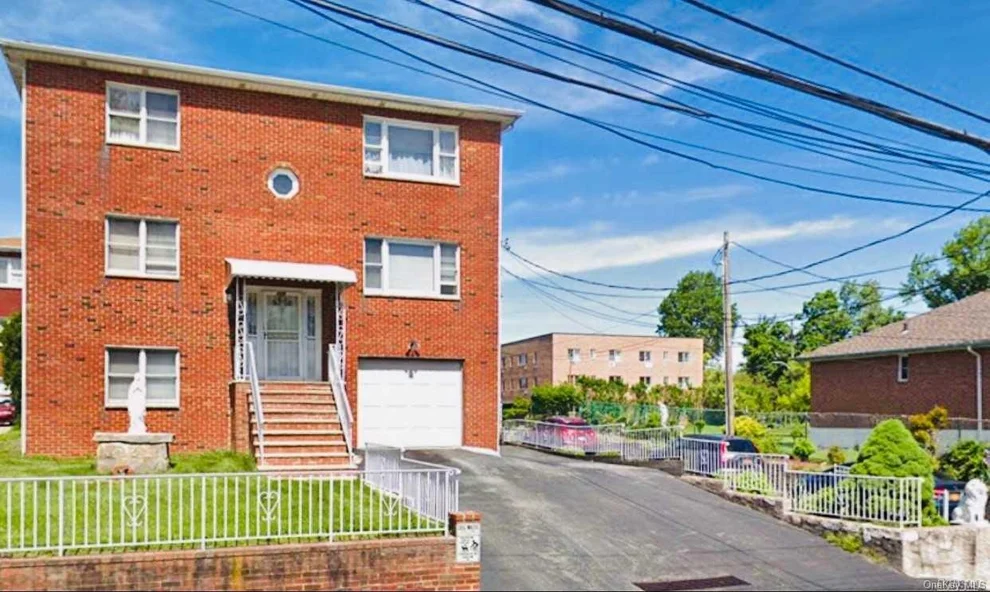 Unit for sale at 209 Park Avenue, Yonkers, NY 10703